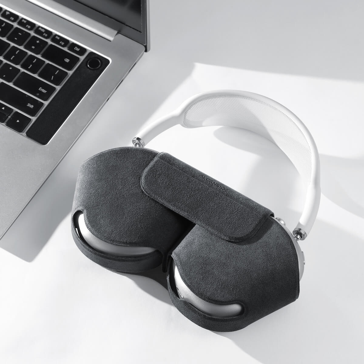 AirPods Max Alcantara Case - Alcanside