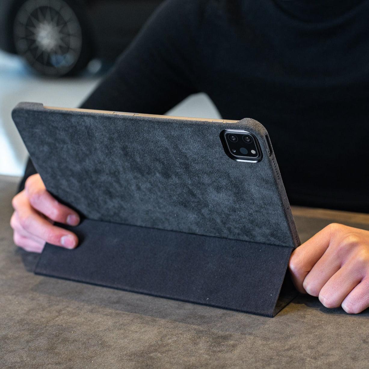 Alcantara iPad Pro 11 inch (2020/2018) Cover - Space Grey - Alcanside