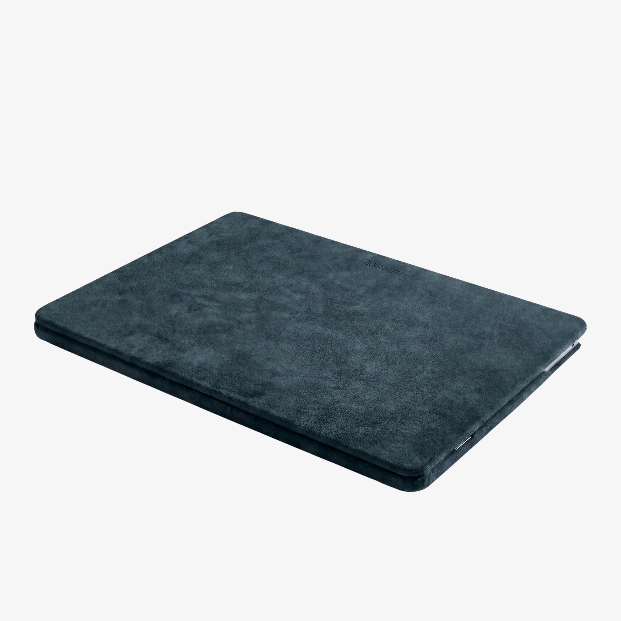 Alcantara MacBook Pro & Pro Max Cover - For 16 inch (2021 - 2024) - Navy Blue - Alcanside
