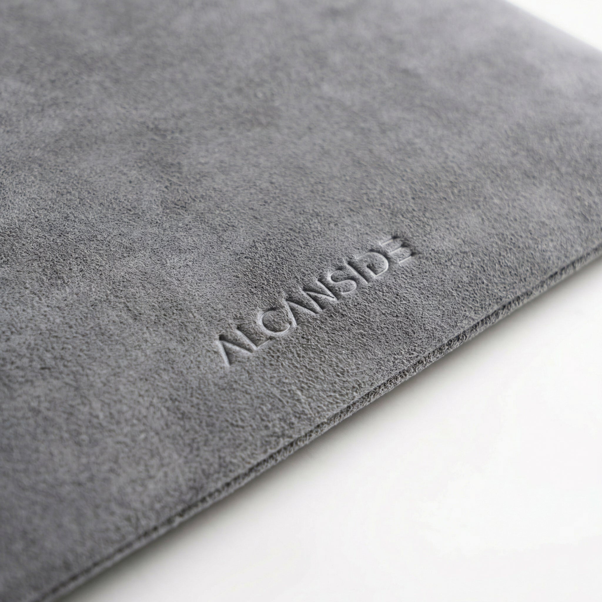 Alcantara Pouch - Nardo Gray - Alcanside