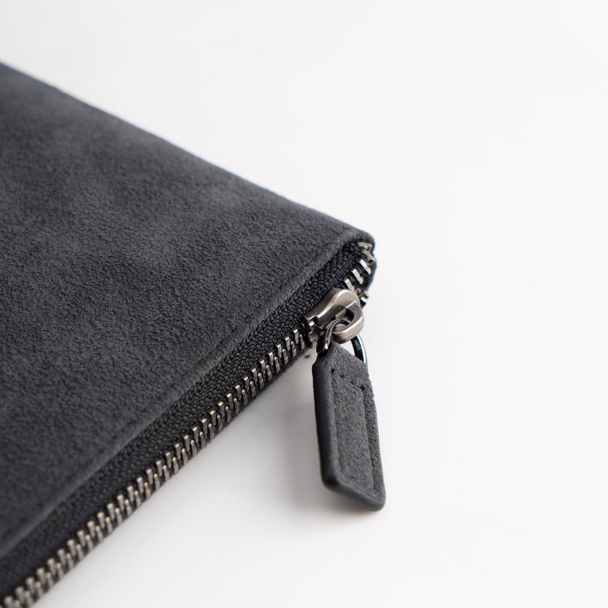 Alcantara Pouch - Space Grey - Alcanside