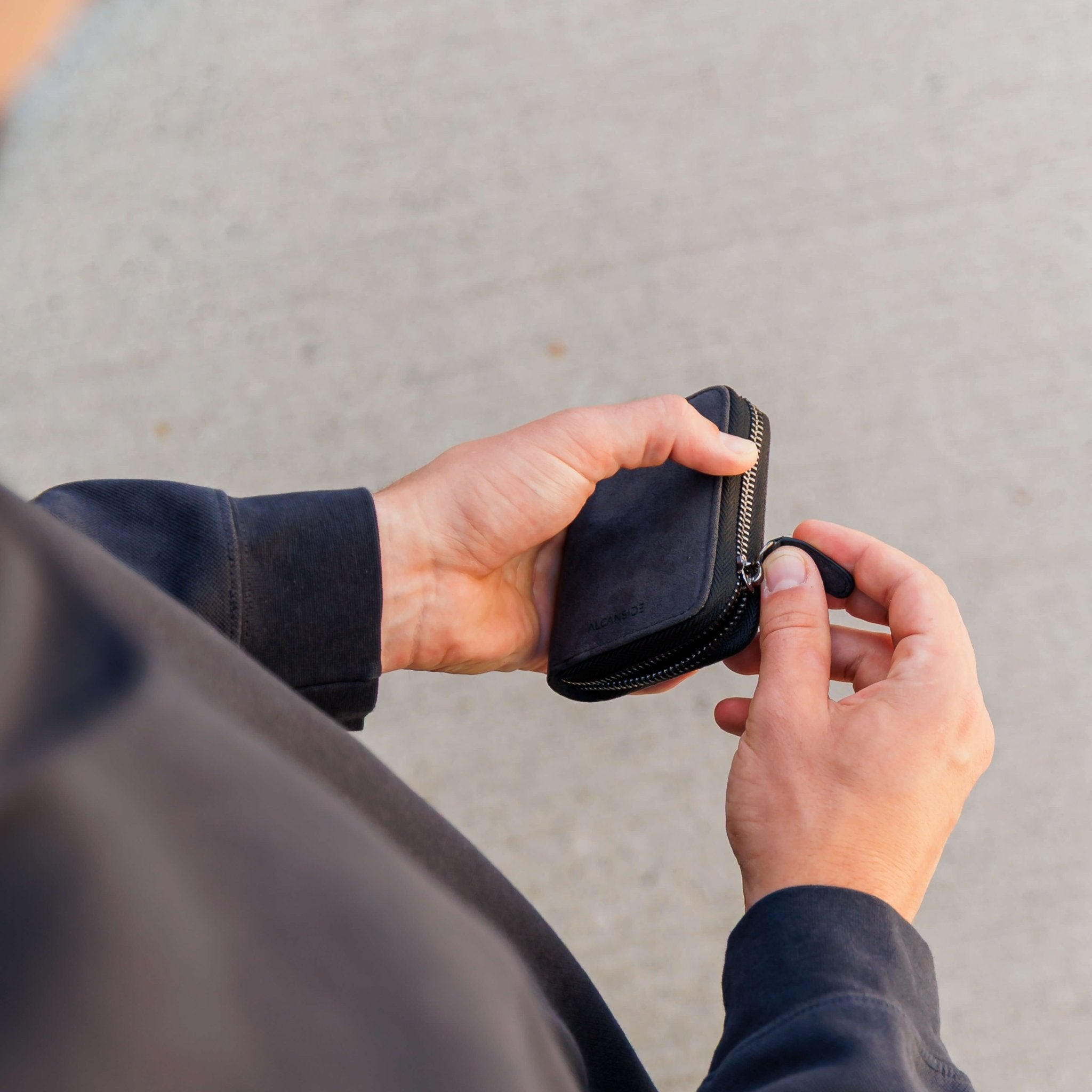 Credit Card - Alcantara Zipper Wallet - Space Grey - Alcanside