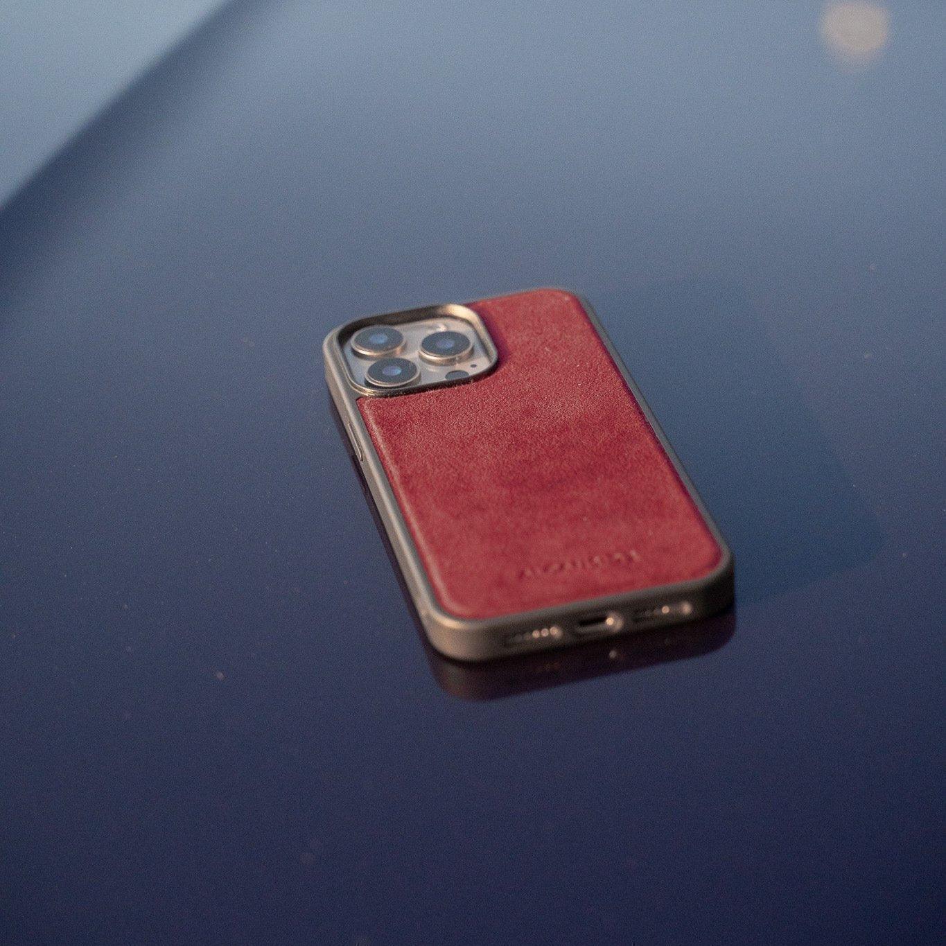 iPhone 16 Pro Max - Alcantara Back Cover - Wine Red - Alcanside