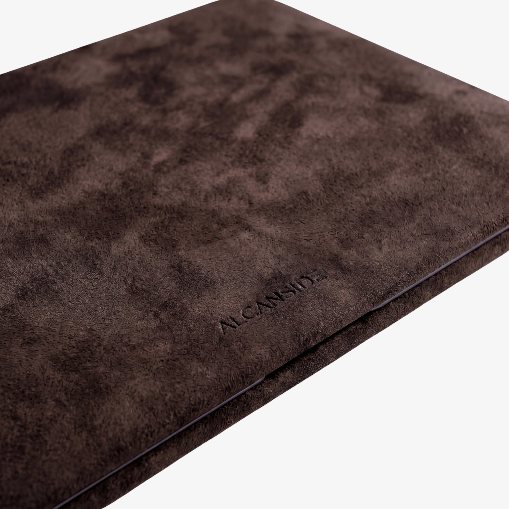Alcantara MacBook Air Cover - For 13.6 inch (2022 M2 - 2025 M4) - Chocolate Brown - Alcanside