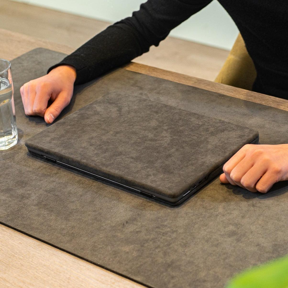 Alcantara MacBook Air Cover - For 13.6 inch (2022 M2 - 2025 M4