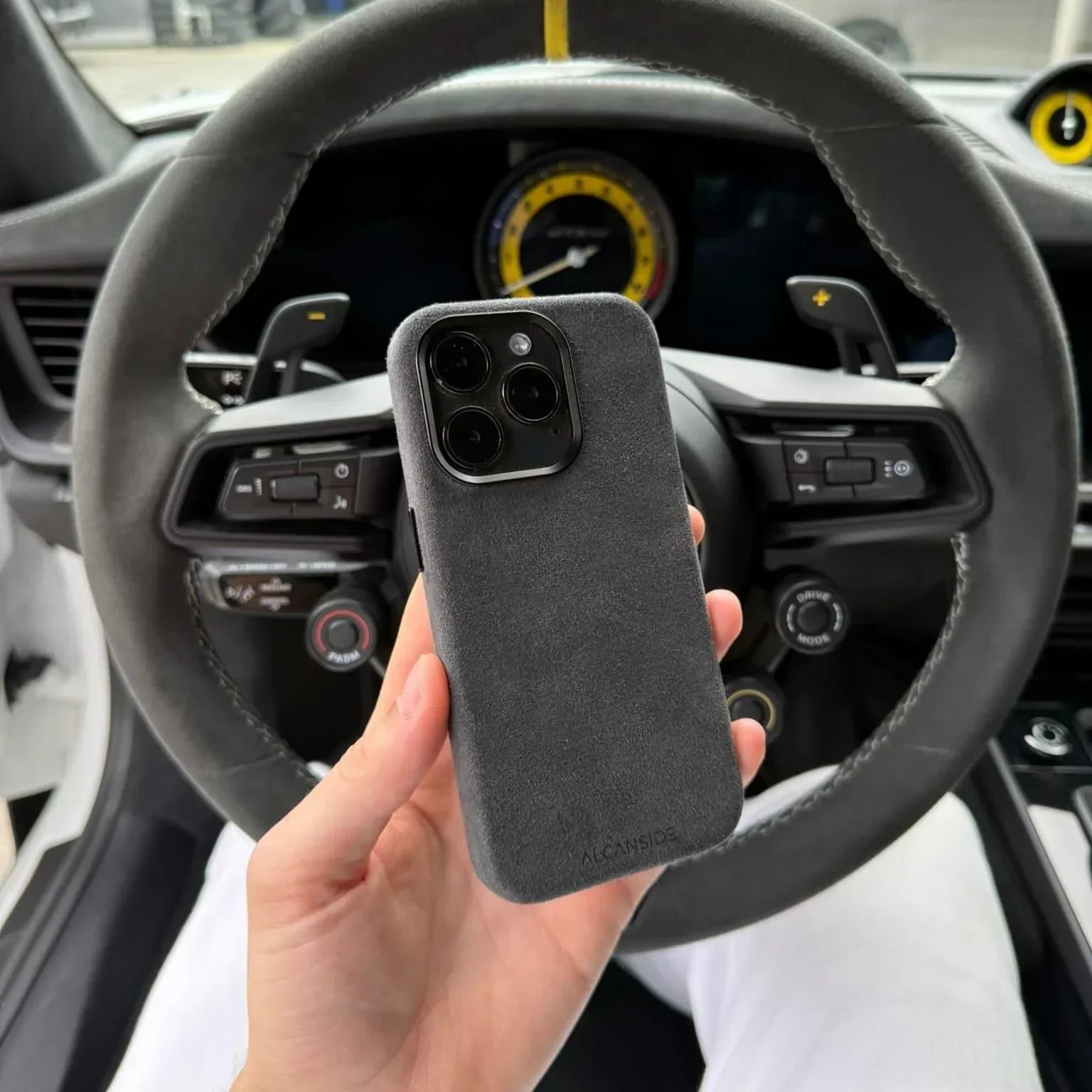 iPhone 16 Pro Max - Alcantara Case - Space Grey - Alcanside