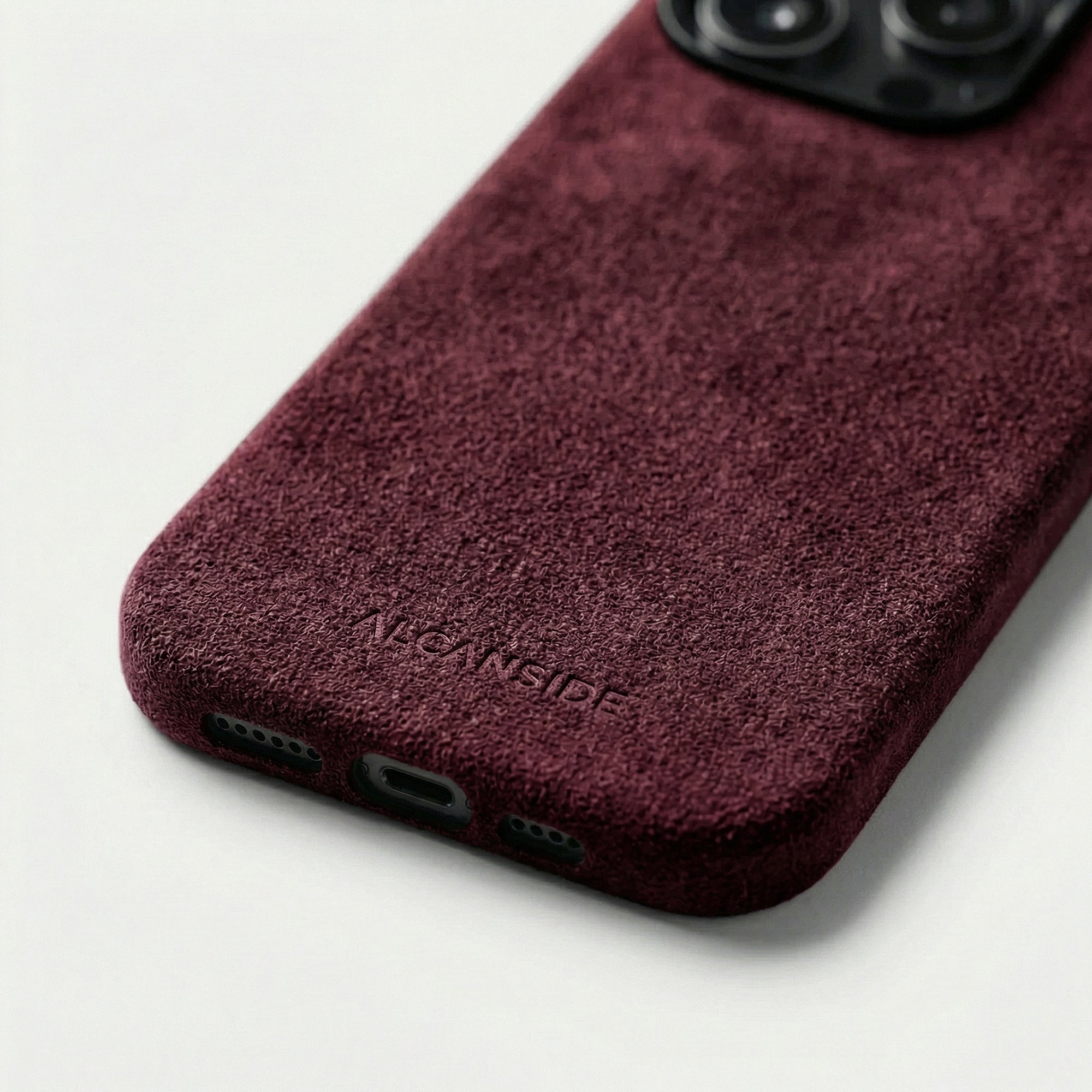 iPhone 16 Pro Max - Alcantara Case - Wine Red - Alcanside